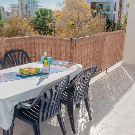 Cozy 1 Bedroom In Walking Distance To The Municipal * Paphos