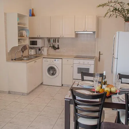 Cozy 1 Bedroom In Walking Distance To The Municipal Апартаменты