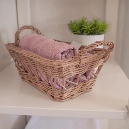 Cozy 1 Bedroom In Walking Distance To The Municipal *