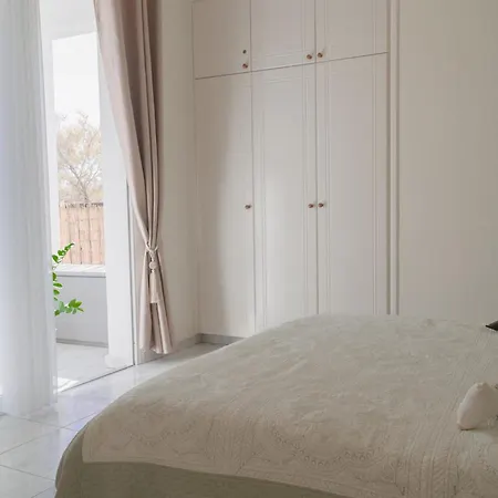 Cozy 1 Bedroom In Walking Distance To The Municipal *