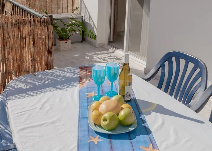 Cozy 1 Bedroom In Walking Distance To The Municipal パ フォス