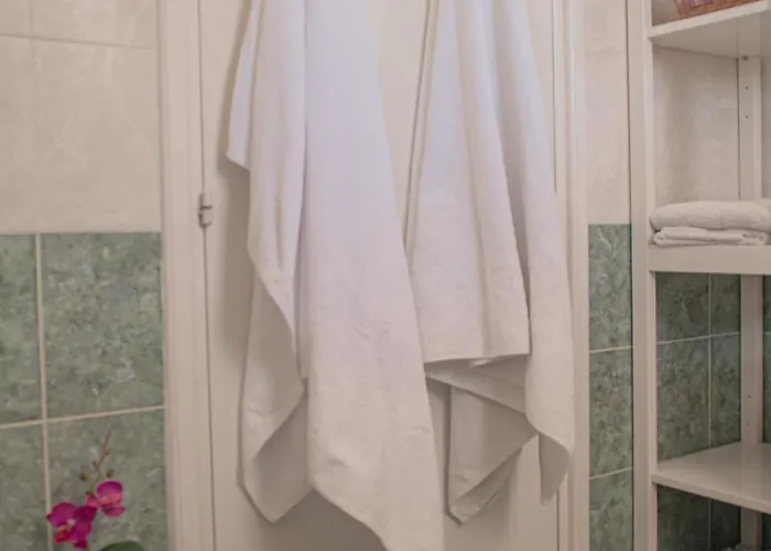 Cozy 1 Bedroom In Walking Distance To The Municipal アパート *