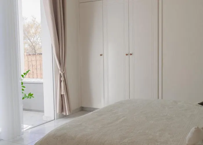 Cozy 1 Bedroom In Walking Distance To The Municipal *